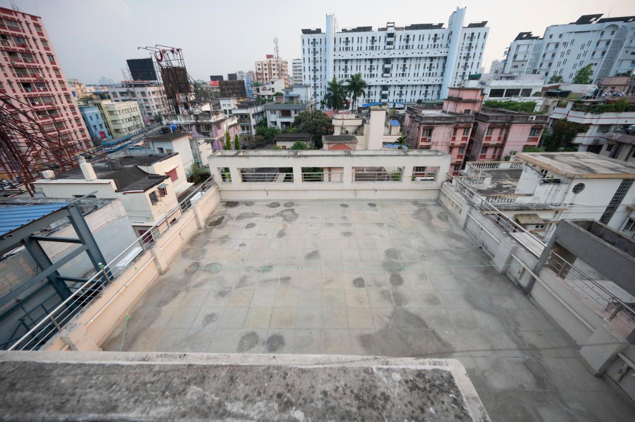 Lakeside Suites Calcutta Exteriör bild