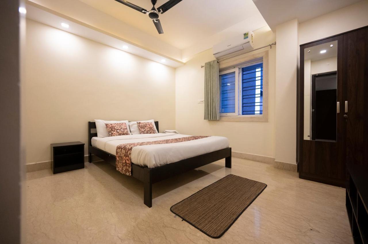 Lakeside Suites Calcutta Exteriör bild