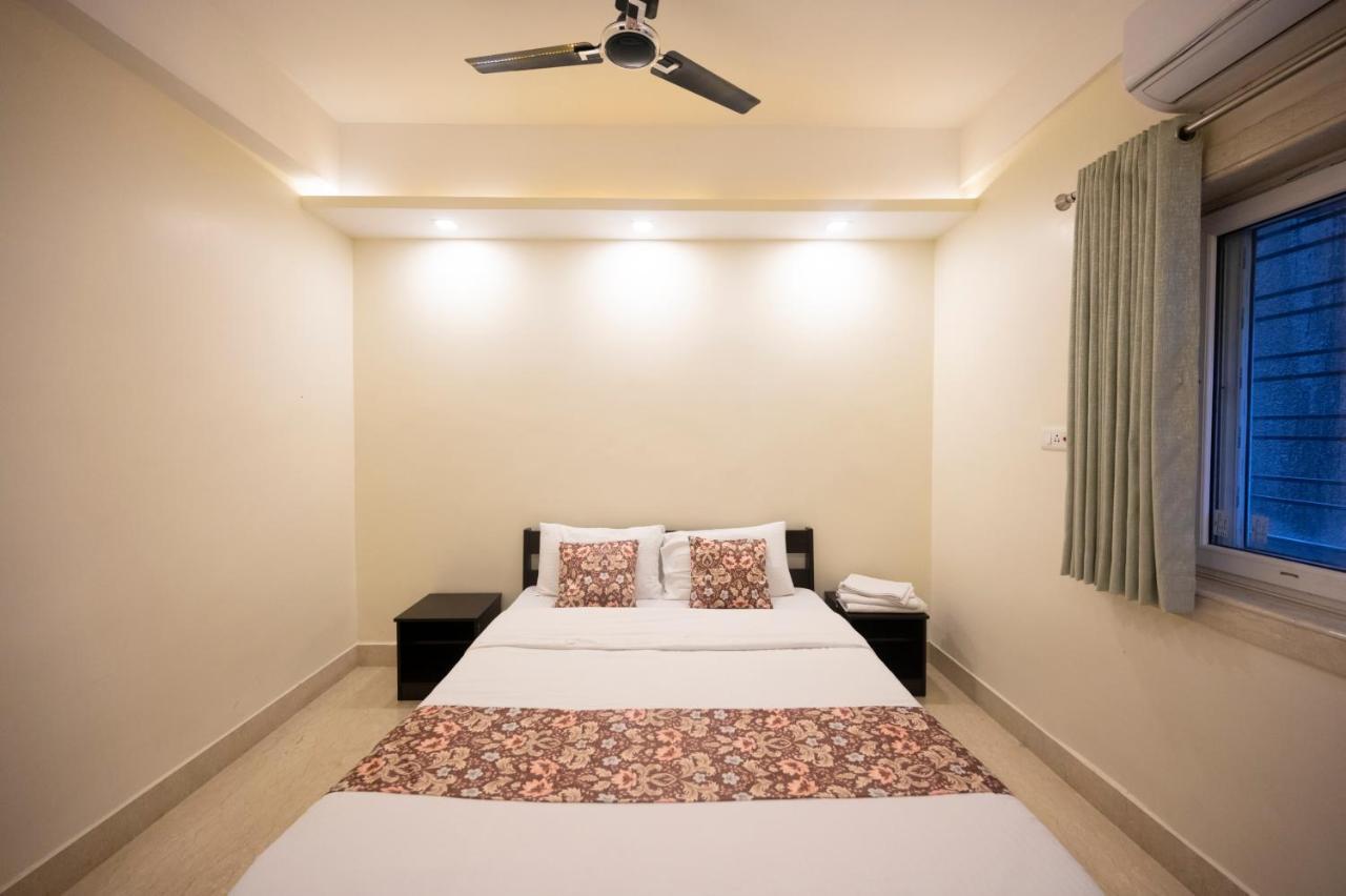 Lakeside Suites Calcutta Exteriör bild