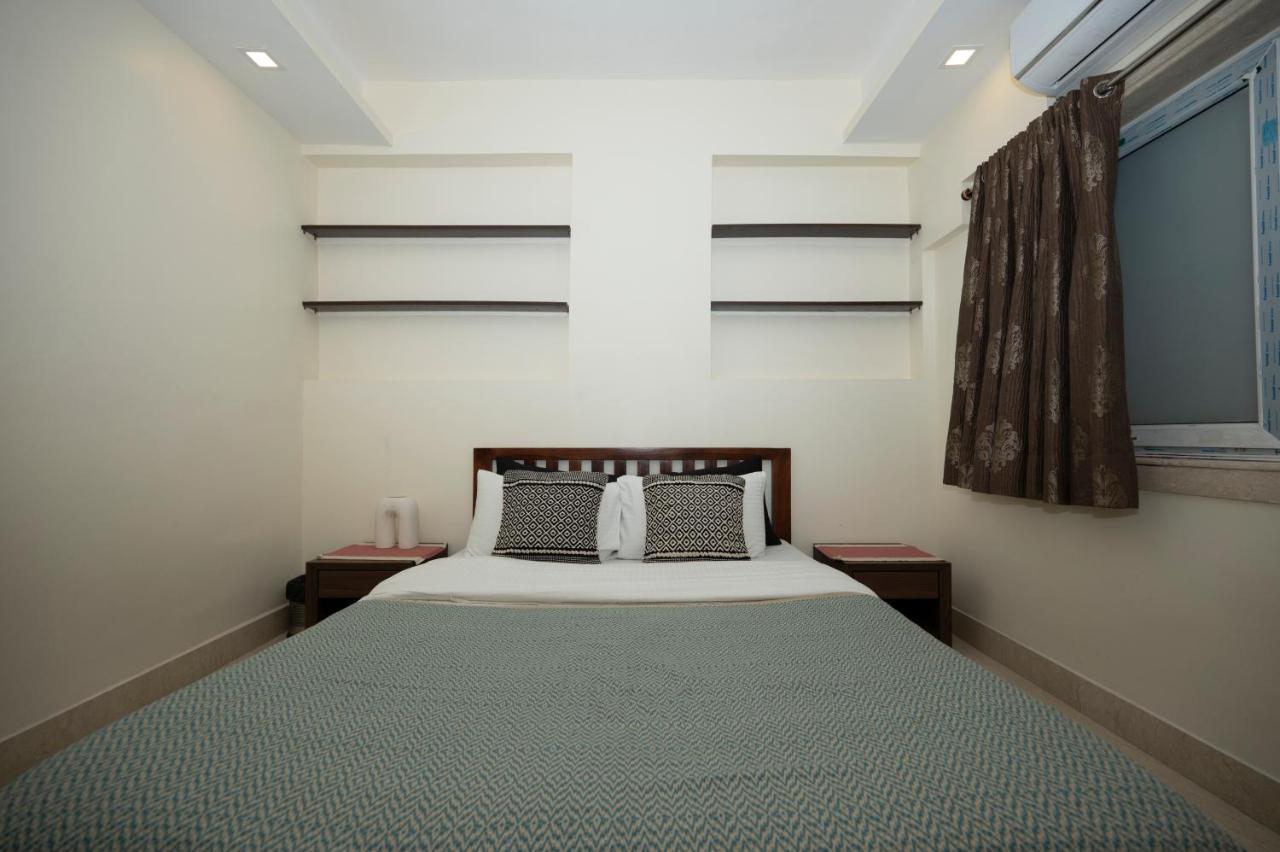 Lakeside Suites Calcutta Exteriör bild