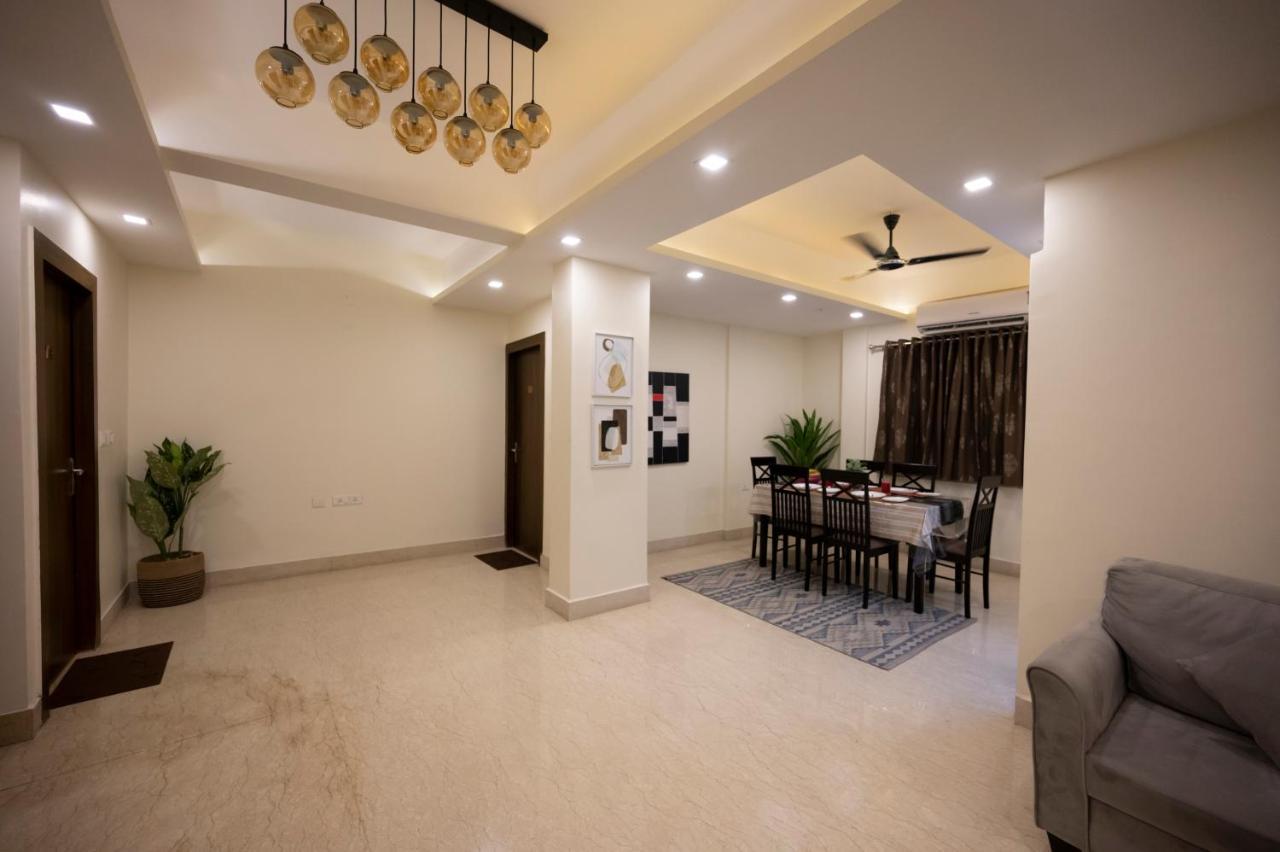 Lakeside Suites Calcutta Exteriör bild