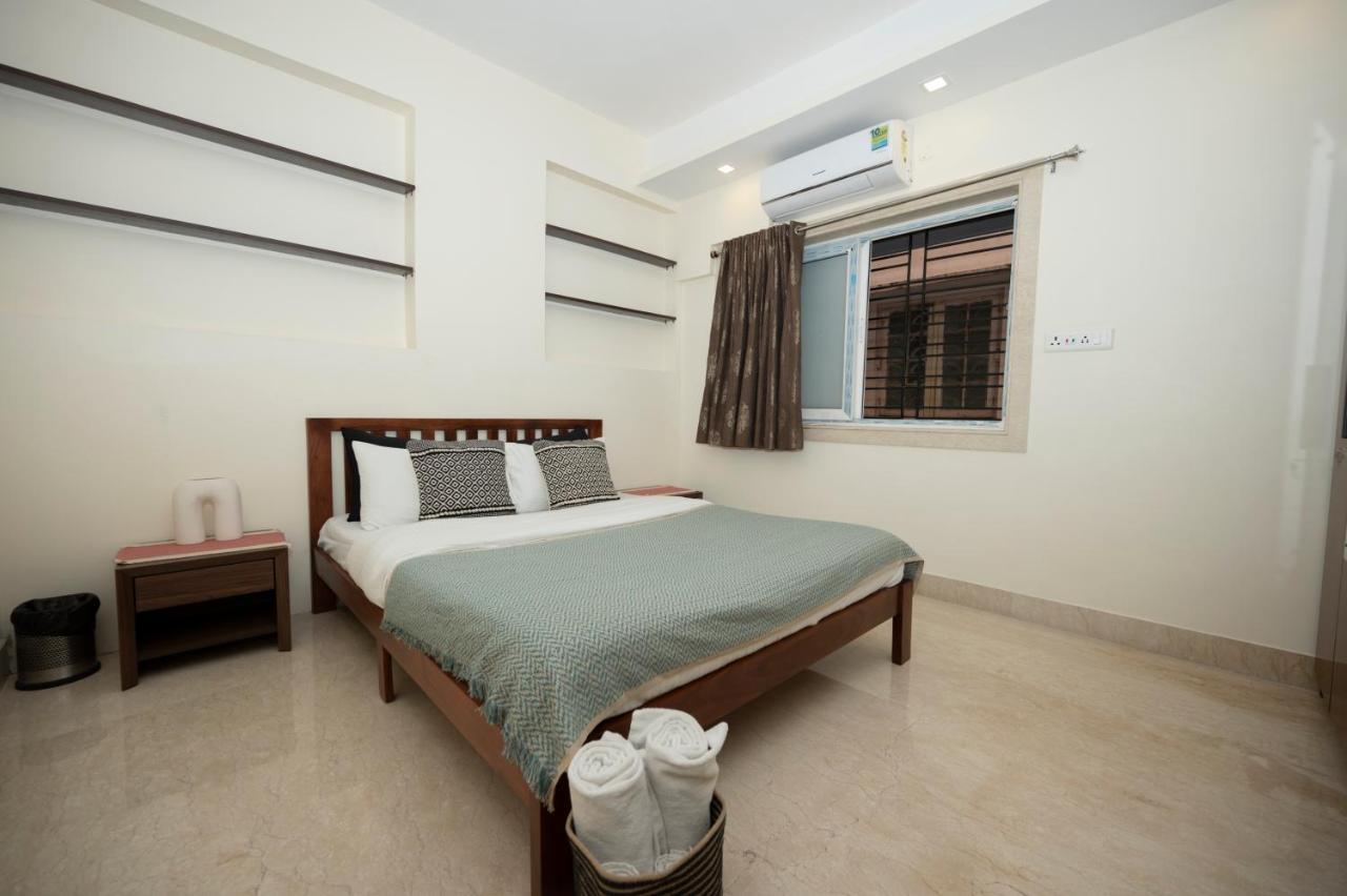 Lakeside Suites Calcutta Exteriör bild