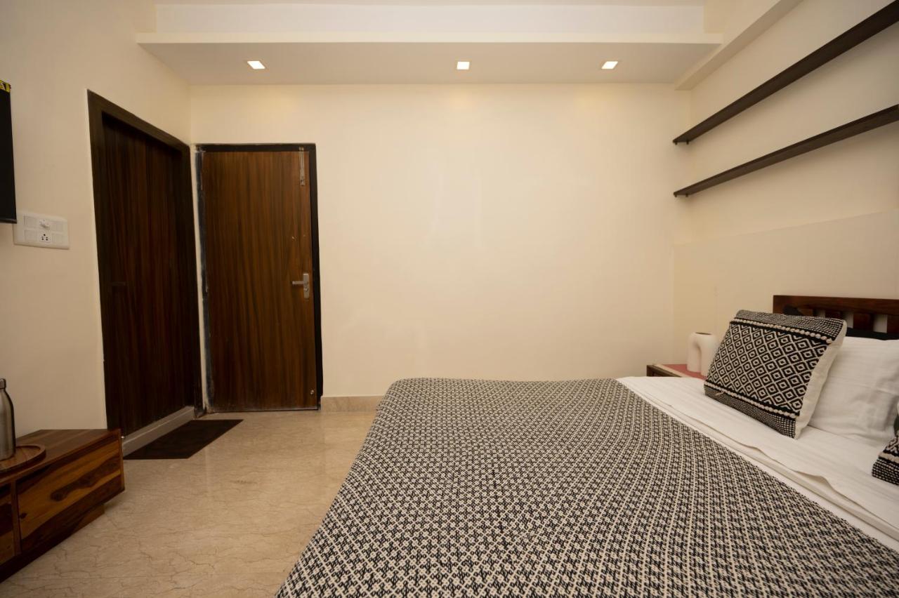 Lakeside Suites Calcutta Exteriör bild
