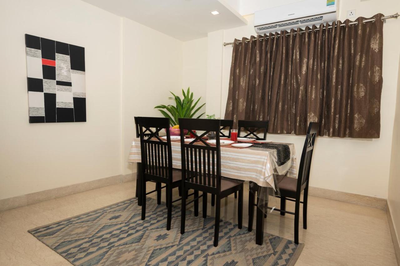Lakeside Suites Calcutta Exteriör bild