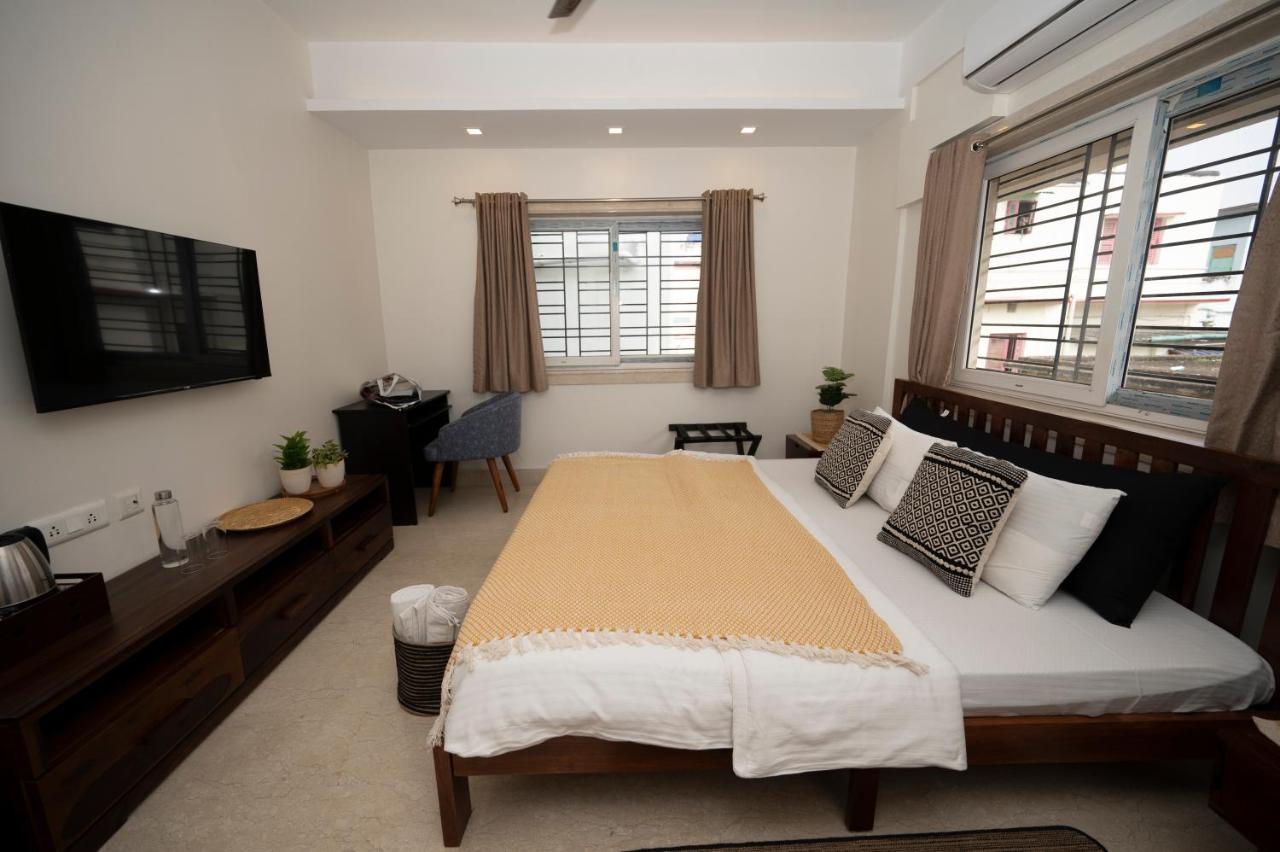 Lakeside Suites Calcutta Exteriör bild