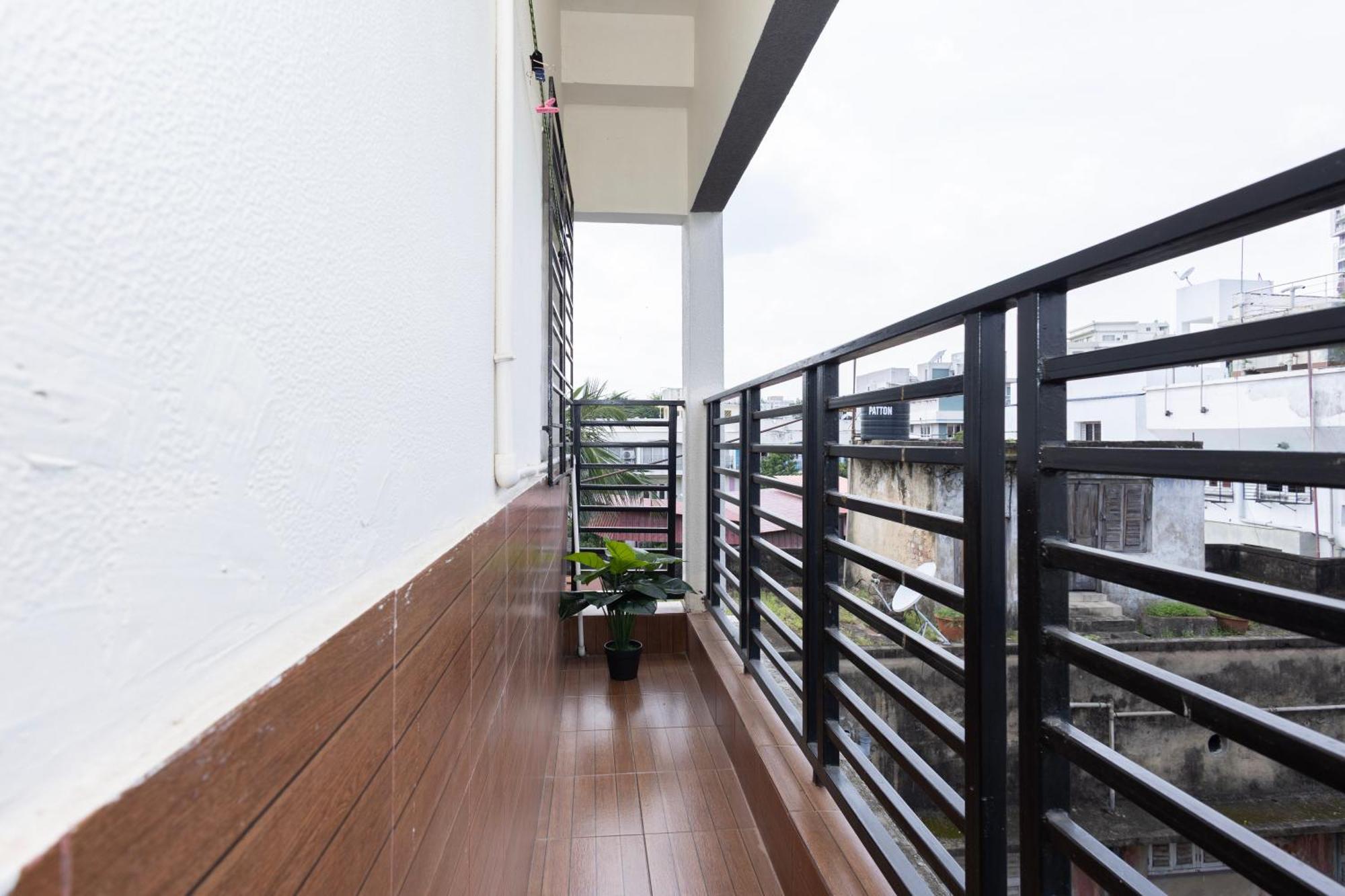 Lakeside Suites Calcutta Exteriör bild