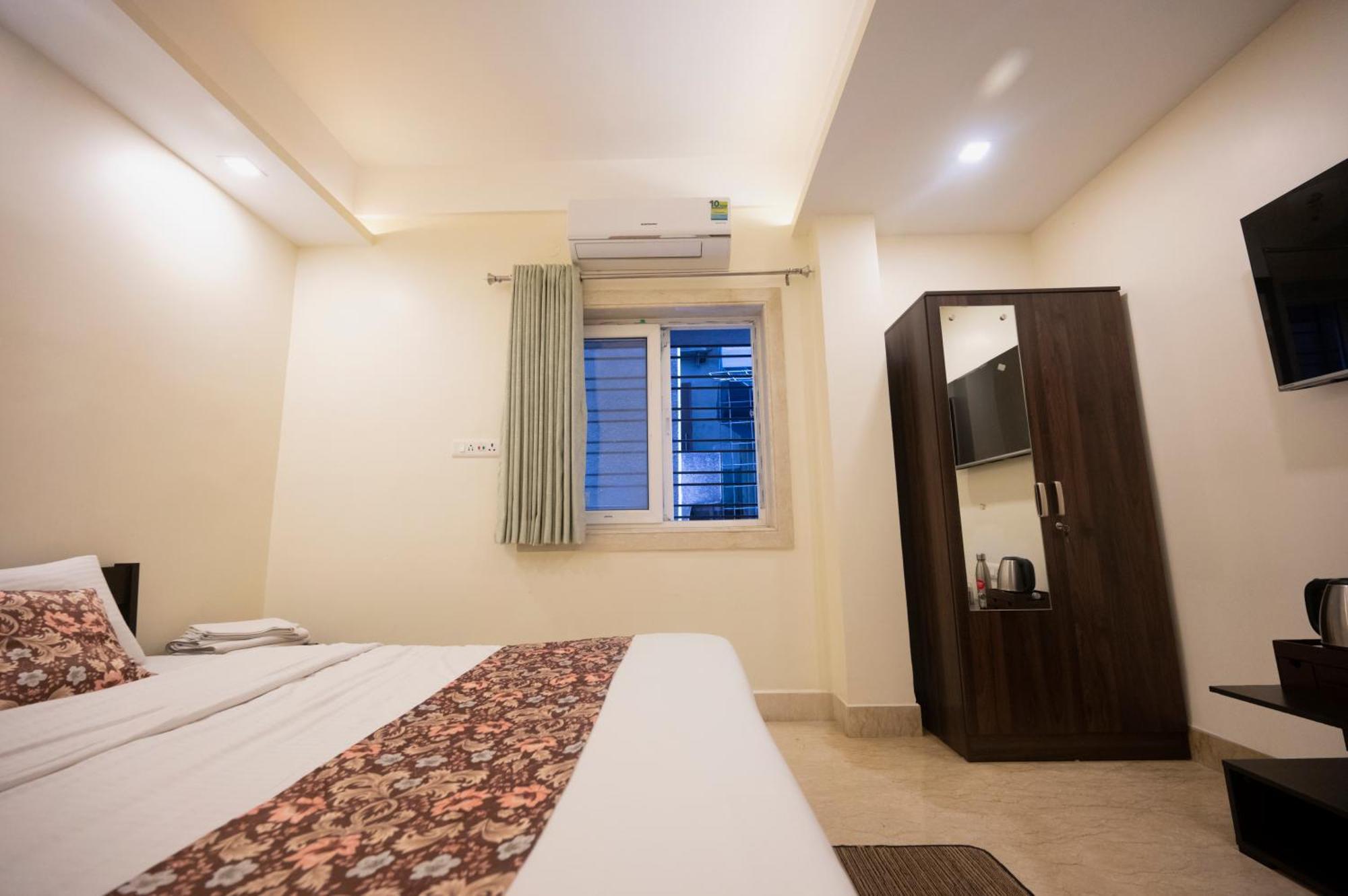 Lakeside Suites Calcutta Exteriör bild